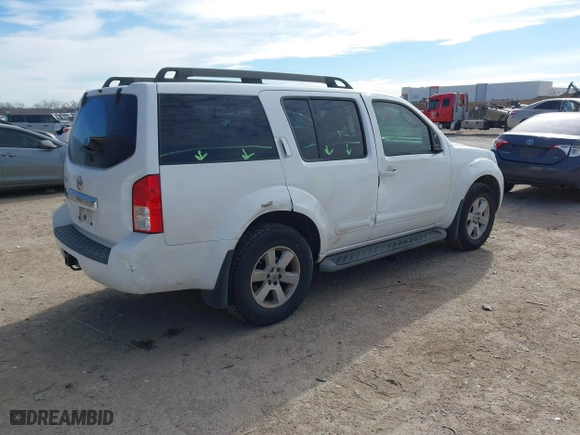 2012 Nissan Pathfinder SV with VIN 5N1AR1NN1CC620908, listed as a IAAI auction lot 41270832 with 223,148 mi miles. Bid and sale history available at carsss.com. Image 4.