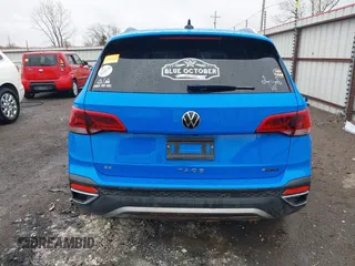 2023 Volkswagen Taos SE z VIN 3VVNX7B28PM305652, wystawiony jako IAAI lot #41892522 z przebiegiem 50 644 mil mil oraz . Historia ofert i sprzedaży dostępna na DreamBid. Obrazek 16.