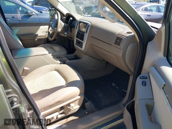 2002 Mercury Mountaineer z VIN 4M2ZU86E22UJ03164, wystawiony jako IAAI lot #42401137 z przebiegiem Nie podano mil oraz . Historia ofert i sprzedaży dostępna na DreamBid. Obrazek 5.
