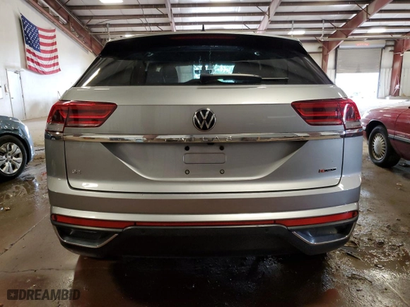 2021 Volkswagen Atlas Cross Sport 2.0T SE w/Technology with VIN 1V2KC2CA2MC235776, listed as a Copart auction lot 64352824 with 31,753 mi miles and Salvage Title. Bid and sale history available at carsss.com. Image 6.