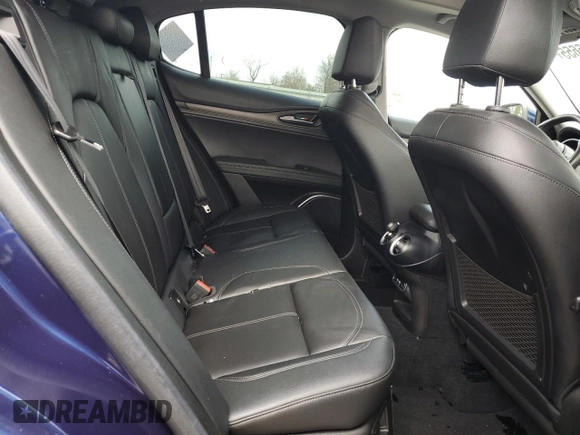2020 Alfa Romeo Stelvio Ti z VIN ZASPAKBN8L7C76865, wystawiony jako Copart lot #49966655 z przebiegiem 26 531 mil mil oraz Szkody całkowita. Historia ofert i sprzedaży dostępna na DreamBid. Obrazek 11.