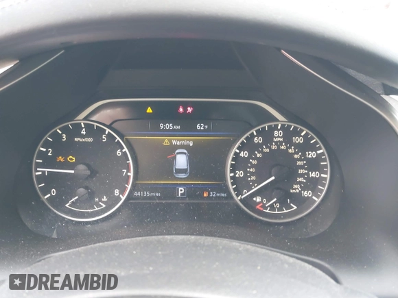2015 Nissan Murano SL with VIN 5N1AZ2MH9FN254755, listed as a IAAI auction lot 42030540 with 44,135 mi miles and . Bid and sale history available at DreamBid. Image 7.