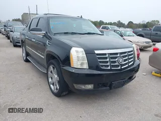 2007 Cadillac Escalade EXT with VIN 3GYFK62847G178987, listed as a IAAI auction lot 41268924 with 264,002 mi miles. Bid and sale history available at carsss.com. Image 1.