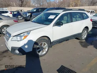 2014 Subaru Outback 2.5i with VIN 4S4BRBAC7E3271755, listed as a IAAI auction lot 41422901 with 139,510 mi miles. Bid and sale history available at carsss.com. Image 17.