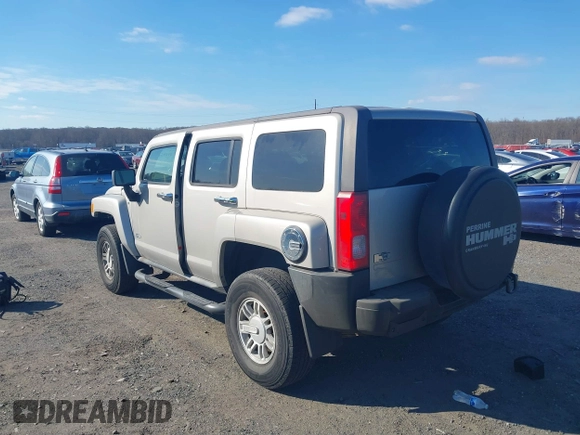 2007 Hummer H3 SUV with VIN 5GTDN13E078168015, listed as a IAAI auction lot 41695489 with 179,056 mi miles and . Bid and sale history available at DreamBid. Image 3.