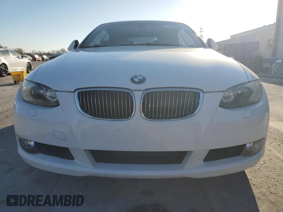 2009 BMW 3 Series 328i z VIN WBAWL13529PX25678, wystawiony jako Copart lot #54833625 z przebiegiem 78 891 mil mil oraz Nie do naprawy • Non repairable. Historia ofert i sprzedaży dostępna na DreamBid. Obrazek 5.