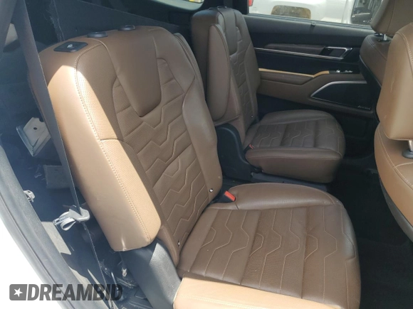 2022 Kia Telluride SX z VIN 5XYP5DHC9NG243524, wystawiony jako Copart lot #61284615 z przebiegiem 67 895 mil mil oraz Szkoda całkowita • Salvage title. Historia ofert i sprzedaży dostępna na DreamBid. Obrazek 10.