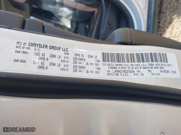 2011 Jeep Grand Cherokee Laredo with VIN 1J4RR4GTXBC678304, listed as a IAAI auction lot 41088309 with 139,559 mi miles. Bid and sale history available at carsss.com. Image 9.