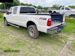 2014 Ford F-350 XLT with VIN 1FT8W3BT3EEB76108, listed as a Copart auction lot 56213775 with 261,799 mi miles and Clean Title. Bid and sale history available at DreamBid. Image 3.