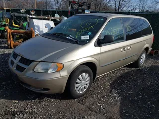 2003 Dodge Caravan Sport with VIN 2D4GP44R13R274458, listed as a IAAI auction lot 41788865 with 999,999 mi miles. Bid and sale history available at carsss.com. Image 2.