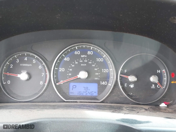 2010 Hyundai Santa Fe GLS with VIN 5NMSG3AB2AH390008, listed as a IAAI auction lot 42067739 with 182,546 mi miles. Bid and sale history available at carsss.com. Image 7.