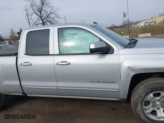 2018 Chevrolet Silverado 1500 LT with VIN 1GCVKREH9JZ362330, listed as a IAAI auction lot 40738418 with 77,814 mi miles. Bid and sale history available at carsss.com. Image 13.