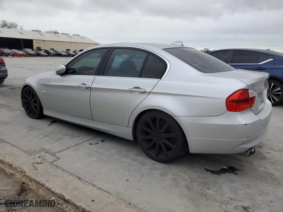 2006 BMW 3 Series 330i with VIN WBAVB33556KS37781, listed as a Copart auction lot 46035235 with 205,184 mi miles and Clean Title. Bid and sale history available at carsss.com. Image 2.