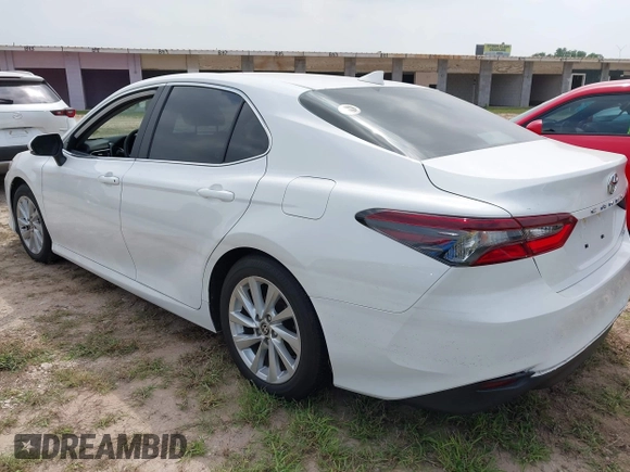 2024 Toyota Camry LE z VIN 4T1R11AK3RU223693, wystawiony jako IAAI lot #41920547 z przebiegiem Nie podano mil oraz . Historia ofert i sprzedaży dostępna na DreamBid. Obrazek 3.