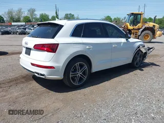 2019 Audi SQ5 Premium Plus z VIN WA1B4AFY4K2002089, wystawiony jako IAAI lot #42126337 z przebiegiem 60 116 mil mil oraz . Historia ofert i sprzedaży dostępna na DreamBid. Obrazek 4.
