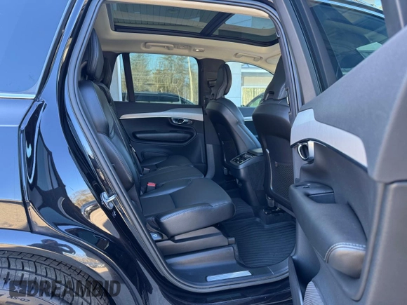 2023 Volvo XC90 Core with VIN YV4L12PVXP1904480, listed as a Copart auction lot 50086745 with 144,909 mi miles and Clean Title. Bid and sale history available at carsss.com. Image 6.