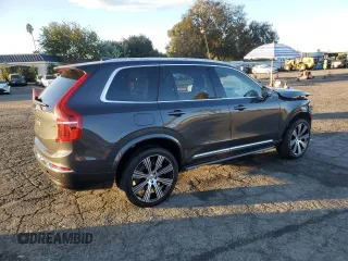 2024 Volvo XC90 Plus Bright Theme z VIN YV4L12PE1R1235535, wystawiony jako Copart lot #79864474 z przebiegiem Nie podano mil oraz Szkody całkowita. Historia ofert i sprzedaży dostępna na DreamBid. Obrazek 3.