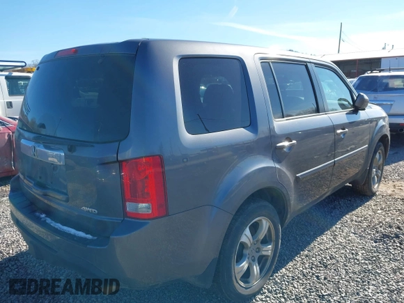 2015 Honda Pilot EX-L with VIN 5FNYF4H52FB070456, listed as a IAAI auction lot 41247639 with 182,998 mi miles and . Bid and sale history available at carsss.com. Image 4.