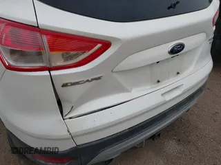 2013 Ford Escape Titanium z VIN 1FMCU9J96DUA59051, wystawiony jako IAAI lot #42628711 z przebiegiem Nie podano mil oraz . Historia ofert i sprzedaży dostępna na DreamBid. Obrazek 6.