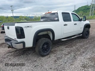 2013 GMC Sierra 2500HD SLE с VIN 1GT120CG8DF163084, выставлен на аукционе IAAI как лот 42265013 с пробегом 160 890 миль миль и . История ставок и продаж доступна на DreamBid. Изображение 4.