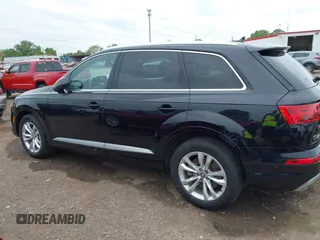 2019 Audi Q7 Premium Plus z VIN WA1LAAF72KD006893, wystawiony jako IAAI lot #42336243 z przebiegiem 61 330 mil mil oraz . Historia ofert i sprzedaży dostępna na DreamBid. Obrazek 14.