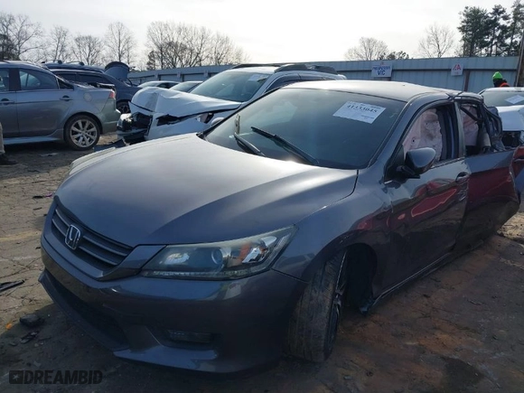 2015 Honda Accord Sedan Sport with VIN 1HGCR2F5XFA230618, listed as a IAAI auction lot 41333045 with 123,034 mi miles. Bid and sale history available at carsss.com. Image 2.