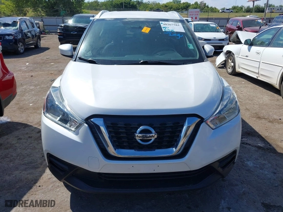 2018 Nissan Kicks SV with VIN 3N1CP5CU1JL505380, listed as a IAAI auction lot 40267581 with 80,705 mi miles. Bid and sale history available at carsss.com. Image 12.