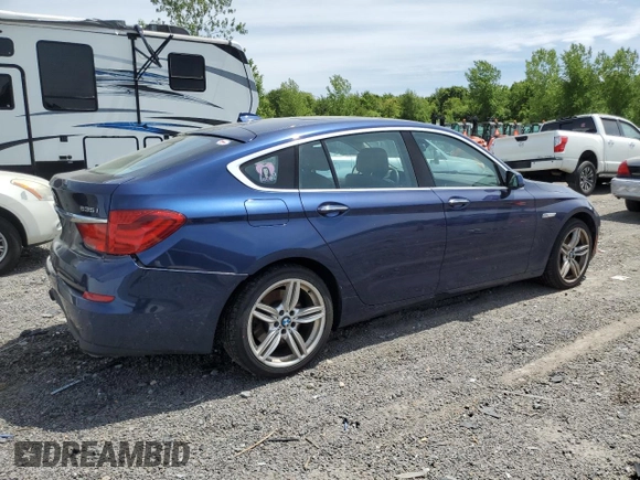 2013 BMW 5 Series 535i Gran Turismo xDrive z VIN WBASP2C59DC339798, wystawiony jako Copart lot #57228225 z przebiegiem 131 424 mil mil oraz Czysty tytuł • Clean title. Historia ofert i sprzedaży dostępna na DreamBid. Obrazek 3.