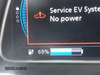 2023 Nissan LEAF S z VIN 1N4AZ1BV3PC556584, wystawiony jako IAAI lot #41515949 z przebiegiem 27 338 mil mil oraz . Historia ofert i sprzedaży dostępna na DreamBid. Obrazek 17.