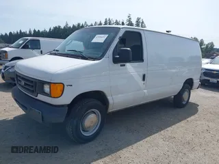 2003 Ford Econoline Cargo z VIN 1FTNE24L23HA72170, wystawiony jako IAAI lot #42496652 z przebiegiem 120 746 mil mil oraz . Historia ofert i sprzedaży dostępna na DreamBid. Obrazek 2.
