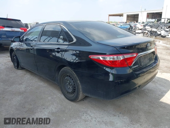 2017 Toyota Camry XLE z VIN 4T1BF1FK6HU404054, wystawiony jako IAAI lot #41921983 z przebiegiem 129 091 mil mil oraz . Historia ofert i sprzedaży dostępna na DreamBid. Obrazek 3.