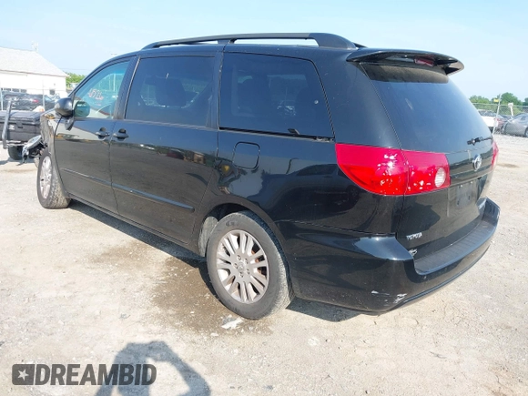 2010 Toyota Sienna XLE z VIN 5TDYK4CC4AS310757, wystawiony jako IAAI lot #42496526 z przebiegiem 238 468 mil mil oraz . Historia ofert i sprzedaży dostępna na DreamBid. Obrazek 3.