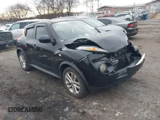 2014 Nissan Juke S with VIN JN8AF5MR1ET351423, listed as a IAAI auction lot 41581183 with 100,528 mi miles. Bid and sale history available at carsss.com. Image 1.