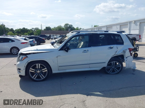 2015 Mercedes-Benz GLK 350 with VIN WDCGG5HB4FG411764, listed as a IAAI auction lot 41954685 with Not Provided miles and . Bid and sale history available at DreamBid. Image 15.