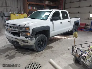 2014 Chevrolet Silverado 1500 LT with VIN 1GCUKREC4EF193227, listed as a IAAI auction lot 41323597 with 189,886 mi miles. Bid and sale history available at carsss.com. Image 17.