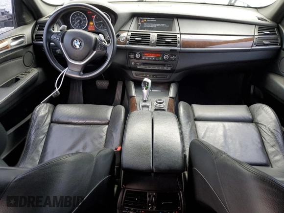 2011 BMW X6 50i z VIN 5UXFG8C50BLZ96931, wystawiony jako Copart lot #54409465 z przebiegiem 154 818 mil mil oraz Szkoda całkowita • Salvage title. Historia ofert i sprzedaży dostępna na DreamBid. Obrazek 8.