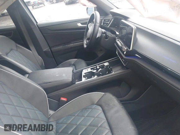 2024 Volkswagen Atlas SEL Premium R-Line with VIN 1V2FE2CA0RC253583, listed as a IAAI auction lot 41951435 with 4,668 mi miles and . Bid and sale history available at DreamBid. Image 5.