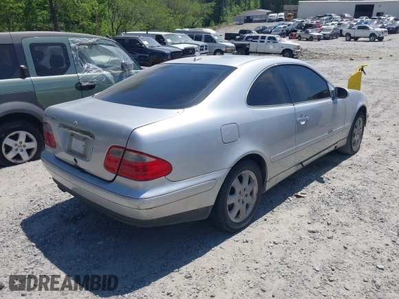 2002 Mercedes-Benz CLK 320/430 with VIN WDBLJ65G82T118039, listed as a IAAI auction lot 41929153 with 232,989 mi miles and . Bid and sale history available at DreamBid. Image 4.