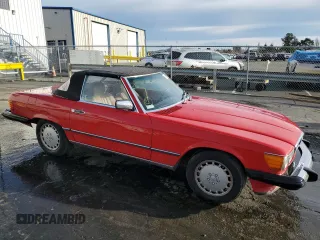 1986 Mercedes-Benz 560 Series 560SL with VIN WDBBA48D1GA041535, listed as a Copart auction lot 89405565 with 152,298 mi miles and Clean Title. Bid and sale history available at carsss.com. Image 4.