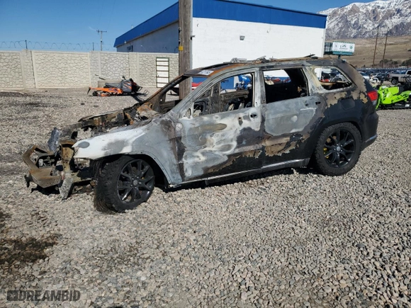 2015 Jeep Grand Cherokee Summit with VIN 1C4RJFJM1FC779490, listed as a Copart auction lot 47217545 with 0 mi miles and Salvage Title. Bid and sale history available at carsss.com. Image 1.