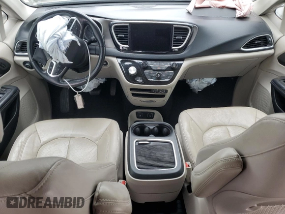 2021 Chrysler Pacifica Touring L with VIN 2C4RC1BG7MR606731, listed as a Copart auction lot 48249895 with 26,026 mi miles and Non Repairable. Bid and sale history available at DreamBid. Image 8.