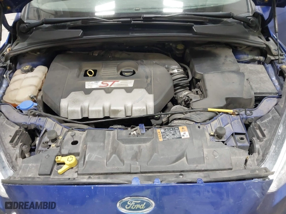2015 Ford Focus ST with VIN 1FADP3L98FL321600, listed as a IAAI auction lot 40489832 with 91,762 mi miles. Bid and sale history available at carsss.com. Image 10.