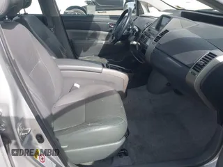 2006 Toyota Prius with VIN JTDKB20U767064148, listed as a IAAI auction lot 41603966 with 275,326 mi miles. Bid and sale history available at carsss.com. Image 5.