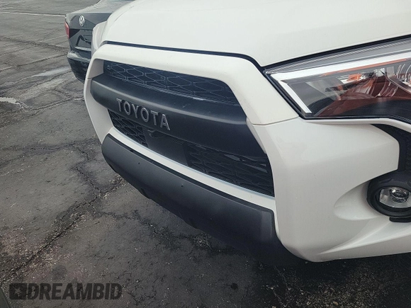 2023 Toyota 4Runner TRD Pro z VIN JTELU5JR4P6107986, wystawiony jako IAAI lot #42575841 z przebiegiem 8 950 mil mil oraz . Historia ofert i sprzedaży dostępna na DreamBid. Obrazek 9.