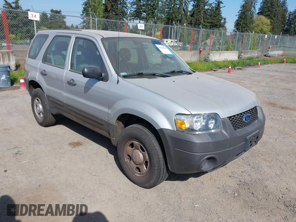 2006 Ford Escape XLS with VIN 1FMYU92Z46KD25072, listed as a IAAI auction lot 42132084 with 52,921 mi miles. Bid and sale history available at carsss.com. Image 1.