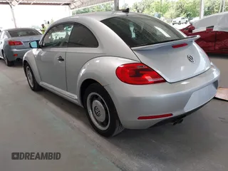 2015 Volkswagen Beetle Fleet Edition с VIN 3VWF17AT3FM654647, выставлен на аукционе IAAI как лот 42336350 с пробегом 44 312 миль миль и . История ставок и продаж доступна на DreamBid. Изображение 3.