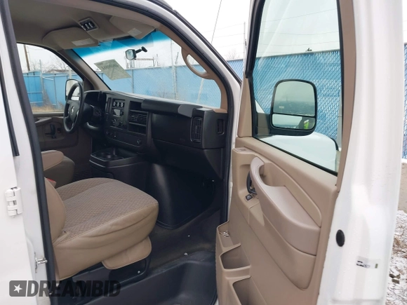 2010 Chevrolet Express Passenger LT z VIN 1GA2G1DG6A1110332, wystawiony jako IAAI lot #40909861 z przebiegiem 367 242 mil mil oraz . Historia ofert i sprzedaży dostępna na DreamBid. Obrazek 5.