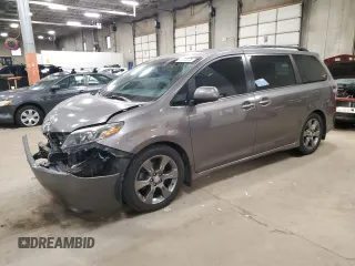 2016 Toyota Sienna SE с VIN 5TDXK3DC2GS750120, выставлен на аукционе Copart как лот 47225375 с пробегом 103 203 миль миль и Списание • Salvage title. История ставок и продаж доступна на DreamBid. Изображение 1.