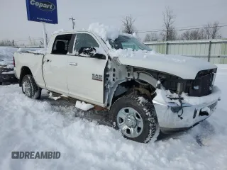 2017 Ram 2500 SLT z VIN 3C6UR5DL3HG652280, wystawiony jako Copart lot #47184555 z przebiegiem 98 727 mil mil oraz Szkoda całkowita • Salvage title. Historia ofert i sprzedaży dostępna na DreamBid. Obrazek 4.