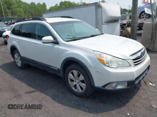 2011 Subaru Outback Premium z VIN 4S4BRBCC5B3446108, wystawiony jako IAAI lot #42491275 z przebiegiem 161 698 mil mil oraz . Historia ofert i sprzedaży dostępna na DreamBid. Obrazek 1.